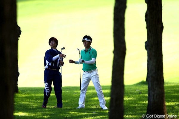 2012年 ANAオープンゴルフトーナメント 2日目 近藤共弘 林の中からのクラブチョイスは難しい？