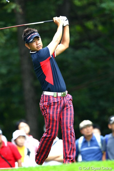 2012年 ANAオープンゴルフトーナメント 3日目 藤田寛之 今日7つスコアを伸ばしてトップと2打差の2位。さすがですね