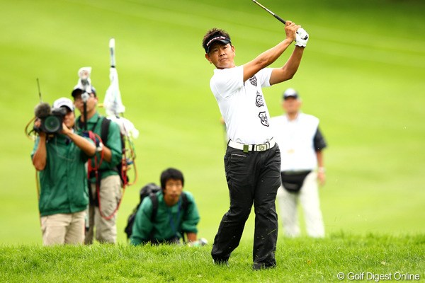 2012年 ANAオープンゴルフトーナメント 最終日 藤田寛之 18番セカンドショット、洋芝はなかなか難しいらしいです