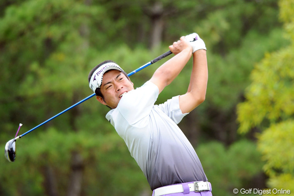 池田勇太、9アンダーの首位発進