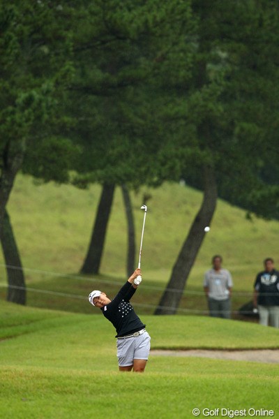 2012年 ミヤギテレビ杯ダンロップ女子オープンゴルフトーナメント 初日 佐伯三貴 東北福祉大出身ということで仙台で頑張ってます2アンダー9位タイ