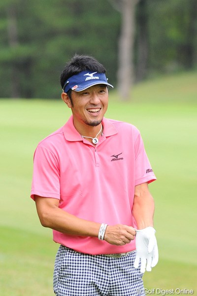 2012年 アジアパシフィックオープンゴルフチャンピオンシップ パナソニックオープン 最終日 小林正則 9番ロングで2オンに成功してご満悦の笑顔！ここまでに5つもスコアを伸ばして13アンダー。首位上平に肉薄しておりました！