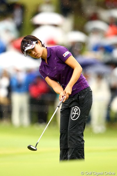 2012年 ミヤギテレビ杯ダンロップ女子オープンゴルフトーナメント 最終日 森田理香子 今週開幕前、表純子にアドレスの向きを指摘されてからパットも好調。2年ぶりの勝利を飾った森田理香子
