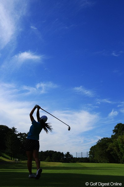 2012年 日本女子オープンゴルフ選手権競技  事前 宮里藍 台風来てるの？綺麗な秋空も今日までか・・・。