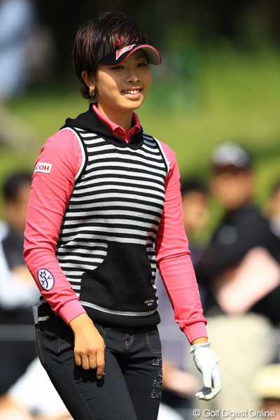 2012年 日本女子オープンゴルフ選手権競技 初日 森田理香子 ボギーを打っても、ミスショットをしても・・・常に笑顔で楽しそうにゴルフしてます。これが最近の強さの秘訣かも。