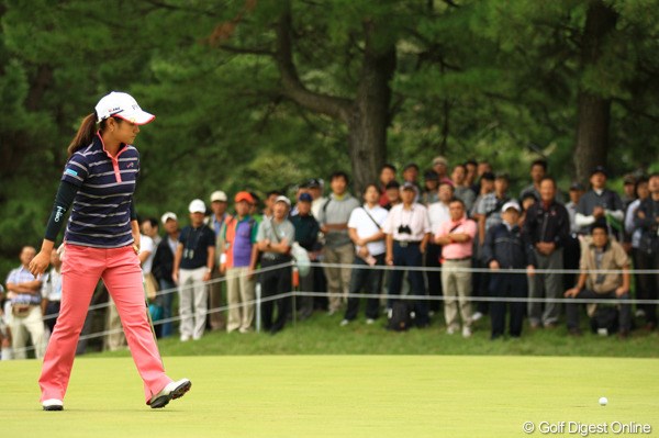 2012年 日本女子オープンゴルフ選手権競技 2日目 宮里藍 スタートホールの10番で3mを外しボギー発進。序盤にスコアを崩した宮里藍
