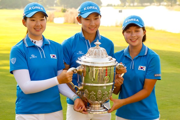 2012年 世界女子アマチュアゴルフチーム選手権 韓国代表 3日目までの大量リードを守りきり世界一に輝いた韓国チーム（Copyright  USGA/Steve Gibbons）