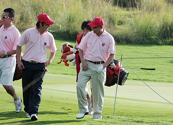石川遼 最初はダボダボのパンツを気に掛けながらも、プレーではタイのゴルフファンを魅了し続けた石川遼