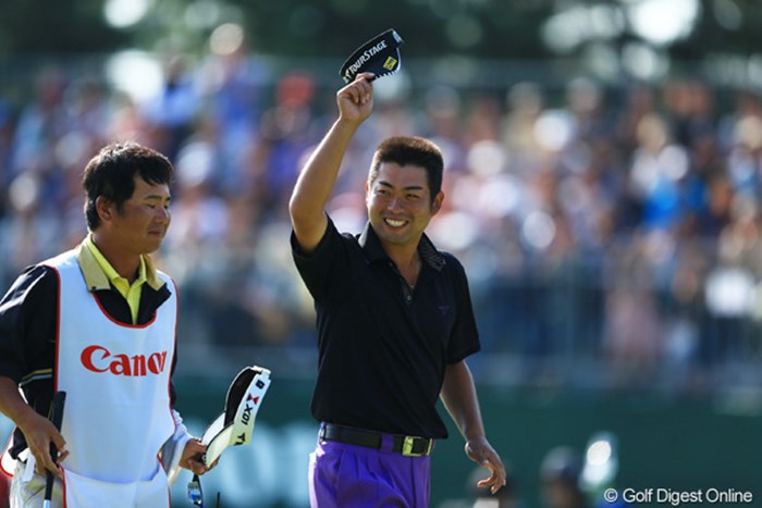 満面の笑みで1年ぶりの勝利を喜んだ池田勇太。 2012年 キヤノンオープン 最終日 池田勇太