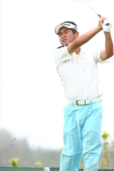 池田勇太 首位に5打差5位「良い位置」