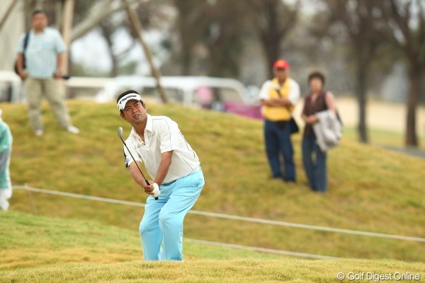 2012年 日本オープンゴルフ選手権競技 3日目 池田勇太 林良郎さん的なアプローチ。