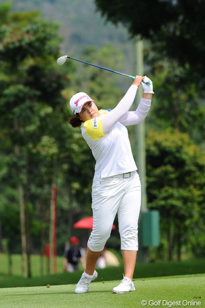 2012年 サイム・ダービー LPGA マレーシア 最終日  朴仁妃 まさかこんなに強かったとは…。一時トップと3打差に開いたときは、だれもがこの結果を予想してなかったです。参りました。