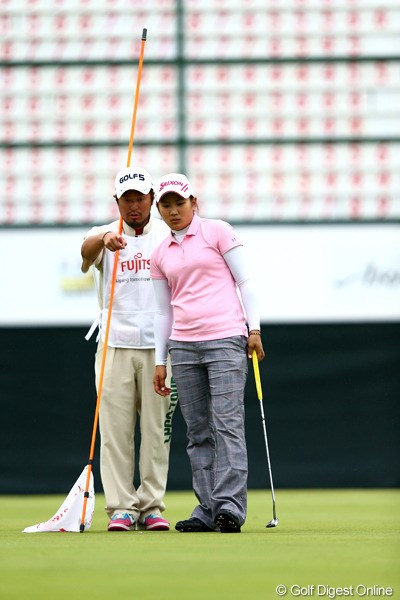 2012年 富士通レディース 最終日  成田美寿々