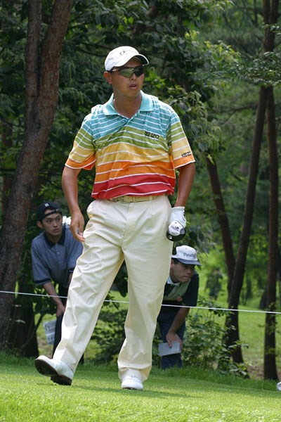 2002年 日本ゴルフツアー選手権イーヤマカップ 初日 谷口徹 ショットが絶好調の谷口徹