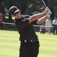 ナイキのウェアで色は黒。さらにサングラスときたら、やっぱり強そうに見える。 2002年 ブリジストンオープンゴルフトーナメント 最終日 スコット・レイコック