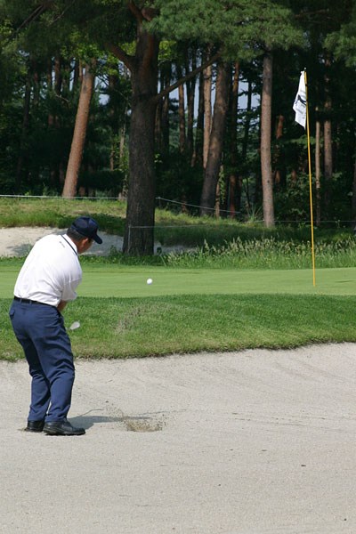 2002年 日本ゴルフツアー選手権イーヤマカップ 初日 中嶋常幸 全英オープンの出場を決めた選手 中嶋常幸