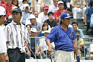 2002年 日本ゴルフツアー選手権イーヤマカップ 3日目 左）久保谷健一、右）尾崎将司