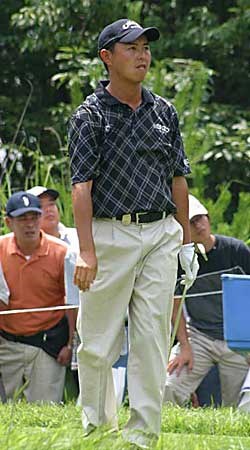 2002年 日本ゴルフツアー選手権イーヤマカップ 最終日 谷口徹 肩を落とす谷口