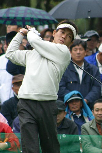 2002年 ダンロップフェニックストーナメント 初日 田中秀道