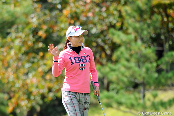横峯さくら、3年ぶりの単独首位発進！2打差2位にキム・ソヒ