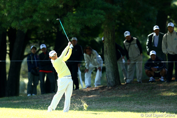空気を読む男！？谷口徹は静かに首位と1打差