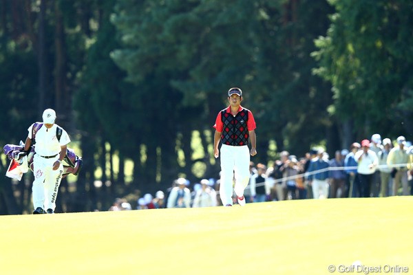 2012年 ブリヂストンオープンゴルフトーナメント 2日目 池田勇太 ギャラリーもこんなにたくさん応援してくれてるよ、ガンバ