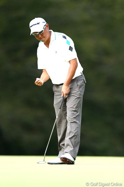 2012年 ブリヂストンオープンゴルフトーナメント 3日目 谷口徹 最終18番は狙い通りにきっちりバーディを奪った谷口徹