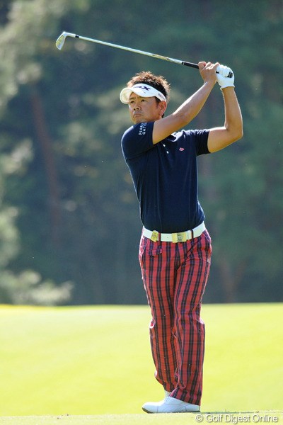 2012年 マイナビABCチャンピオンシップゴルフトーナメント 初日 藤田寛之 首位と3打差4アンダーに納得の表情を浮かべる藤田寛之