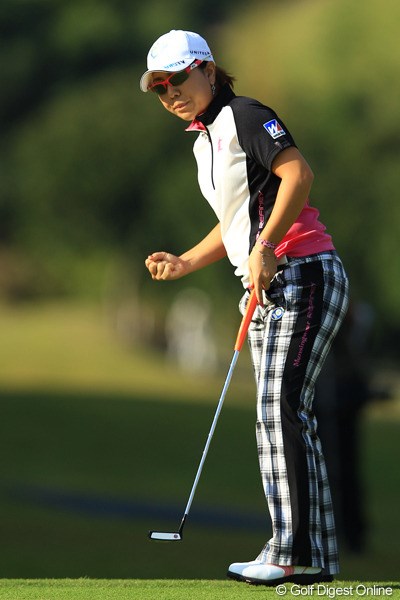 2012年 樋口久子 森永製菓ウイダーレディス 初日 宮里美香