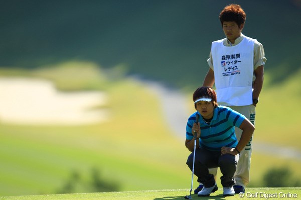 2012年 樋口久子 森永製菓ウイダーレディス 初日 野村敏京