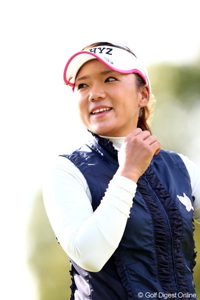 2012年 伊藤園レディスゴルフトーナメント 初日 有村智恵 笑顔の国内最終戦なら良いね