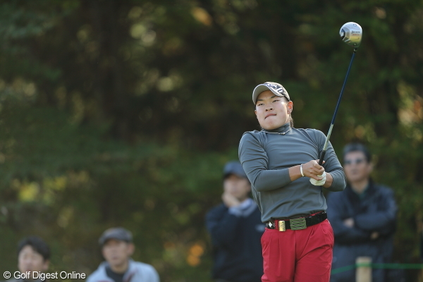 新パターとともに 藤本佳則が2打差5位