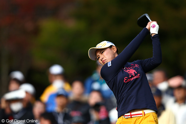 横峯さくら、ショット曲がらず12位に食い込む