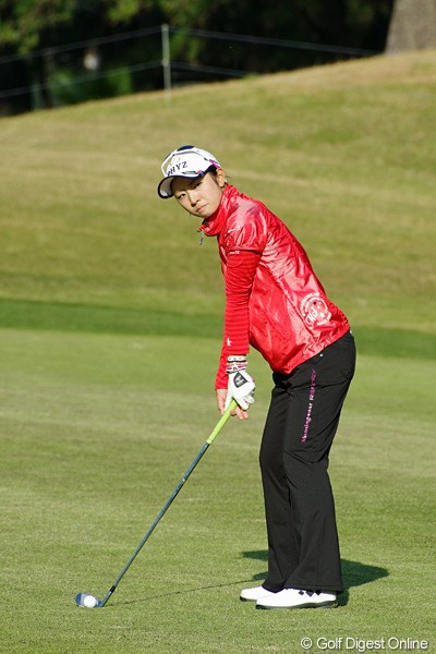 2012年 LPGAツアーチャンピオンシップリコーカップ 事前情報 斉藤愛璃 初めて最終戦の舞台に立つ斉藤愛璃。遅くまでパッティンググリーンに残るなど調整に余念が無かった