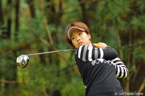 2012年 LPGAツアーチャンピオンシップリコーカップ 2日目 森田理香子 自身が持つツアー記録をさらに更新する、今季11個目のイーグルを奪った森田理香子