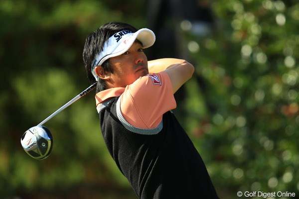2012年 カシオワールドオープン 最終日 山下和宏 9位タイフィニッシュで賞金ランキングは23位に。3年ぶりに来週の日本シリーズに出場です。