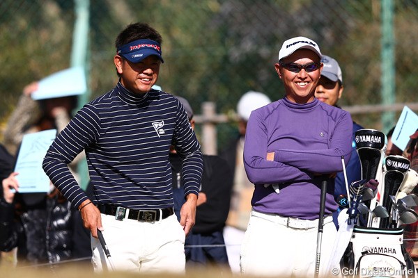 2012年 ゴルフ日本シリーズJTカップ 初日 藤田寛之＆谷口徹 賞金王争いの二人ですが・・・インターバルでは和気あいあいな感じ