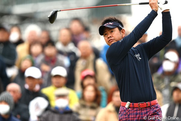 2012年 ゴルフ日本シリーズJTカップ 2日目 藤田寛之 2日連続でノーボギー。大会3連覇を狙う藤田寛之が2位に5打差をつけて2日目を終えた。