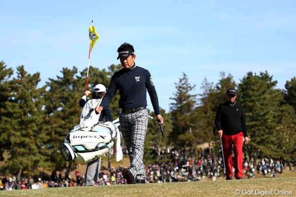 2012年 ゴルフ日本シリーズJTカップ 最終日 藤田寛之＆谷口徹 賞金ランキング1位、2位が最終組で直接対決。藤田プロが一歩リード