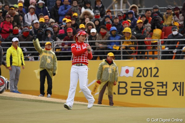 2012年 日韓女子プロゴルフ対抗戦 最終日 ヤン・スジン 小柄ながら、韓国女子ツアーで飛距離トップのヤン・スジン。昨日は森田理香子と回ったが、森田より飛ばしていた。