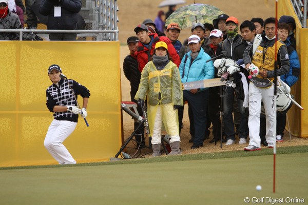 2012年 日韓女子プロゴルフ対抗戦 最終日 茂木宏美 第1組からスタートしたキャプテン茂木。しっかりと勝利をもぎ取ってくれました。