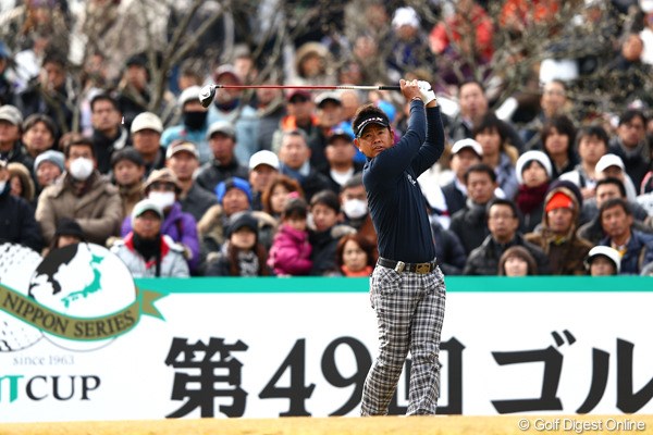 2012年 ゴルフ日本シリーズJTカップ 最終日 藤田寛之 4日間首位を守る完全優勝。藤田寛之は最終戦も実力をいかんなく発揮して賞金王となった。