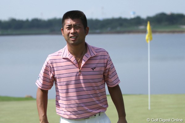 2012年 タイランドゴルフ選手権 事前 池田勇太 この日は帽子をかぶらずにラウンド。顔を真っ赤にしていた池田勇太