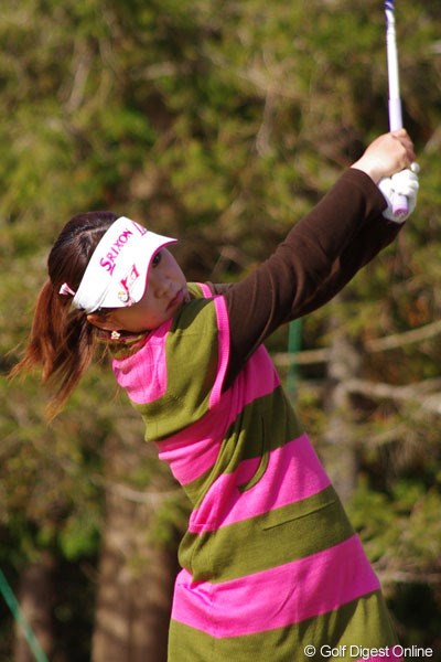 2012年 LPGA新人戦 加賀電子カップ 最終日 東浩子 「守りすぎてはダメなので積極的に攻めました」と東
