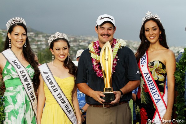 2013年 ソニーオープンinハワイ ジョンソン・ワグナー 事前情報 J.ワグナーは昨年、開幕前からチョビ髭をたくわえて優勝。美女たちに囲まれながら通算3勝目を喜んだ。