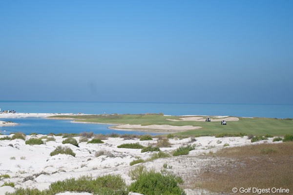 2013年 アブダビHSBCゴルフ選手権 サディヤットビーチGC サディヤットビーチGC。まさに海に面したリゾートコース