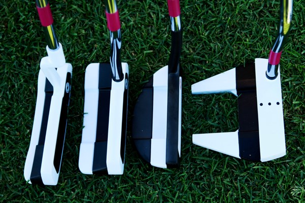 ギアニュース 2013年 PGAマーチャンダイスショー デモデー オデッセイ バーサ パター。フェースと平行に白と黒のラインをサンドイッチ状に配色したことで、アドレス時のアライメントを格段にしやすくしたモデル