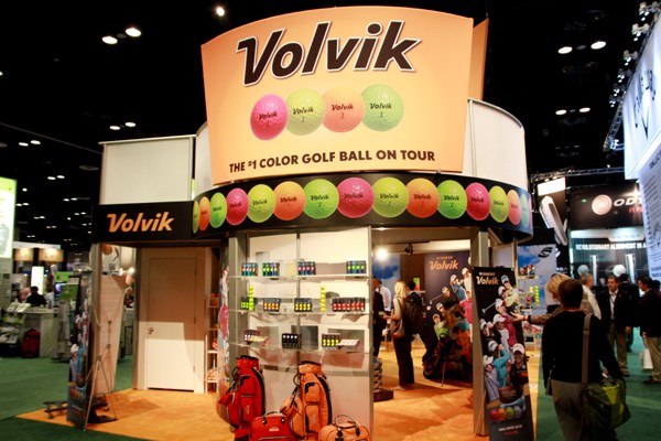 2013年PGAマーチャンダイズショー フォトギャラリーレポート 韓国発のボールメーカー「ボルビック」。日本でのシェアはまだ小さいが、アメリカではLPGAをベースに知名度を高めており、今年はLPGAの2部ツアーの試合を開催する。日本でも今年から販売開始。カラーボールで有名