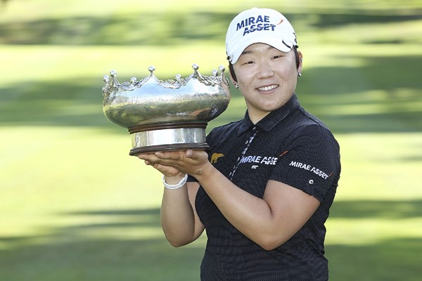 申智愛、15歳アマを振り切って開幕戦優勝！上原彩子は48位