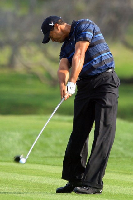 今日のタイガー 膝の不安が払拭され ドライバーでのドローボールで5勝目を狙う Pgaツアー 米国男子 Gdo ゴルフダイジェスト オンライン